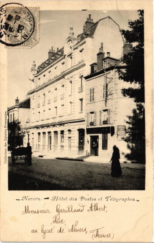 Carte postale ancienne Nevers - Hotel des Postes et Telegraphes à Nevers