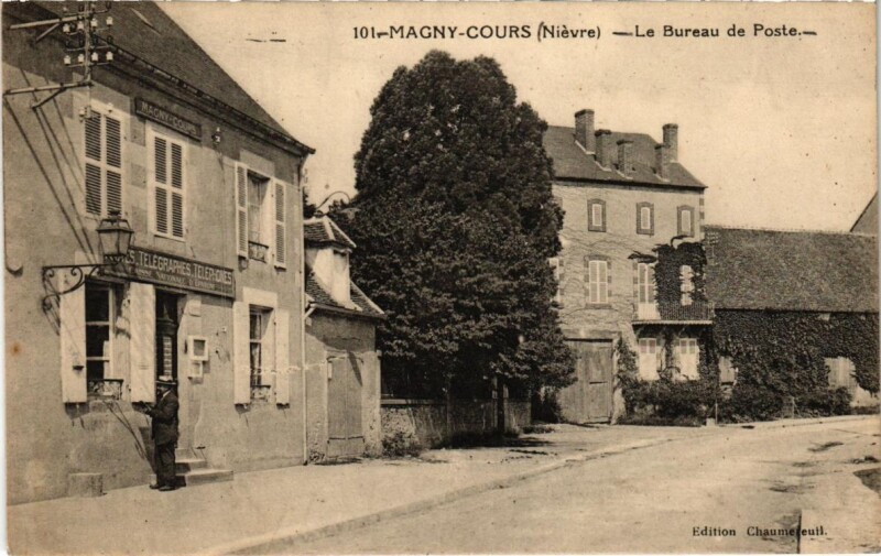 Carte postale ancienne Magny-Cours Le Bureau de Poste à Magny-Cours