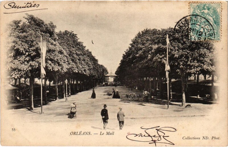 Carte postale ancienne Orleans - Le Mail à Orléans