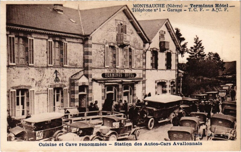 Carte postale ancienne Montsauche - Terminus Hotel