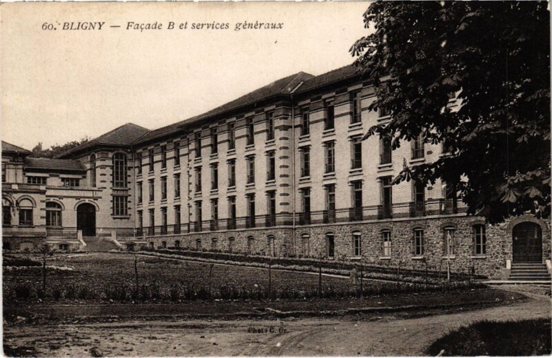 Carte postale ancienne Bligny - Facade B et services generaux