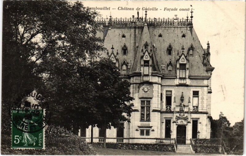 Carte postale ancienne Rambouillet - Le Chateau de Gueville - Facade ouest à Rambouillet