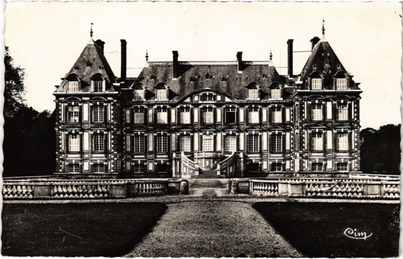 Carte postale ancienne Cany - La Facade du Chateau