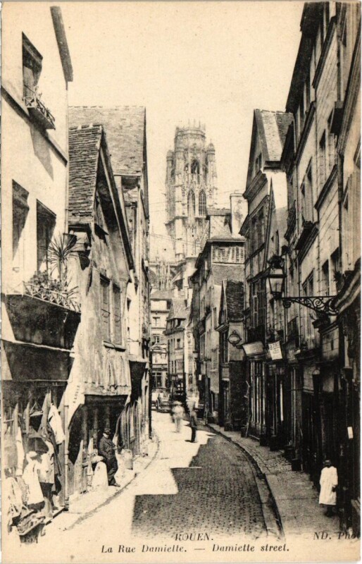 Carte postale ancienne Rouen - La Rue Damiette à Rouen