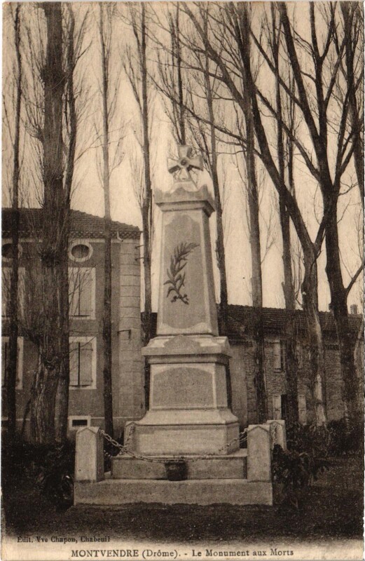 Carte postale ancienne Montvendre - Le Monument aux Morts