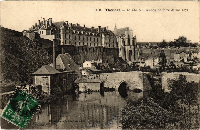 Carte postale ancienne Thouards - Le Chateau