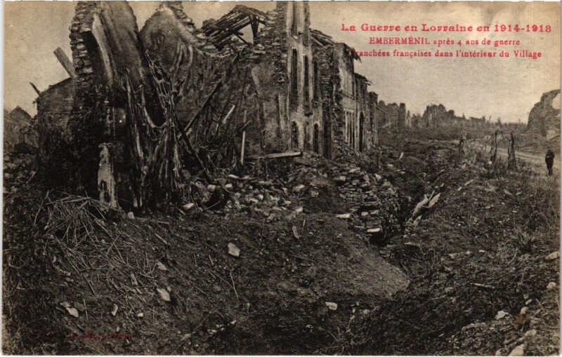 Carte postale ancienne Militaire Emberménil, aprés 4 ans de guerre à Emberménil