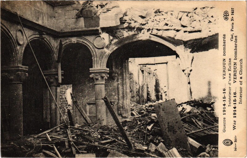 Carte postale ancienne Militaire Verdun - Bombardé Intérieur d'une Eglise à Verdun