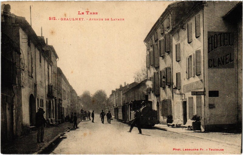 Carte postale ancienne Graulhet Avenue de Lavaur Tram Vapeur à Graulhet