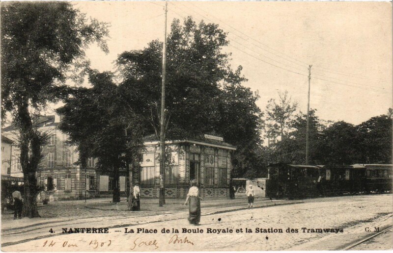 Carte postale ancienne Nanterre Place de la Boule Royale Tram Vapeur à Nanterre