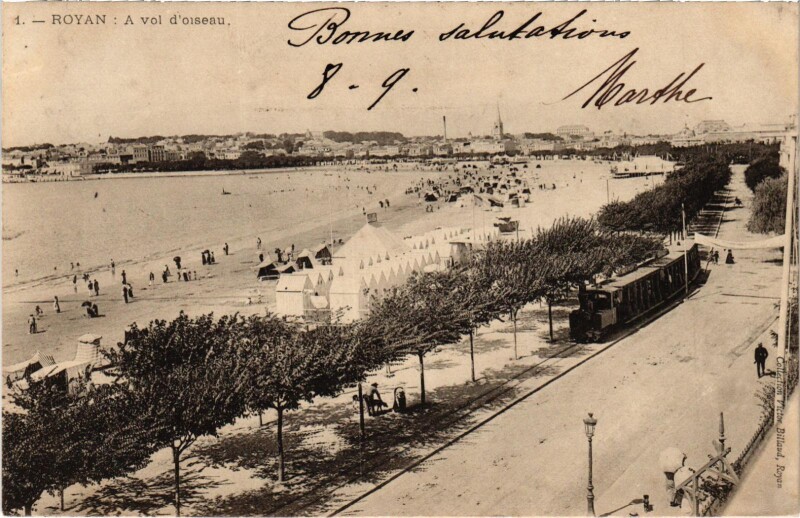 Carte postale ancienne Royan a vol d'oiseau Tram Vapeur à Royan