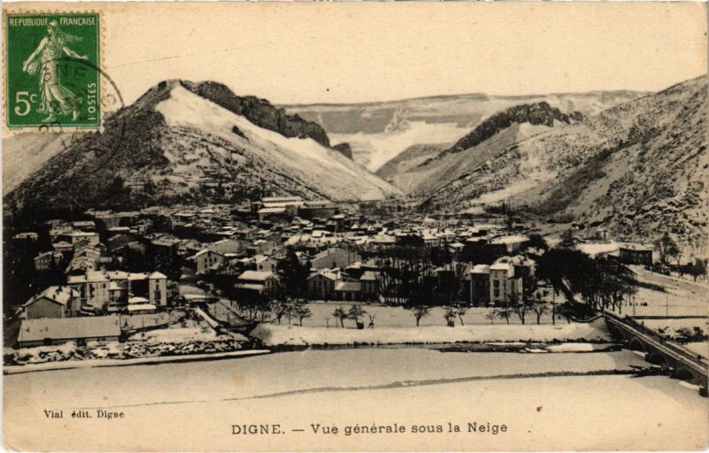 Carte postale ancienne Digne Vue generale sous la Neige
