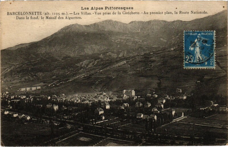 Carte postale ancienne Barcelonnette Les Villas Vue prise de la Cirechette à Barcelonnette