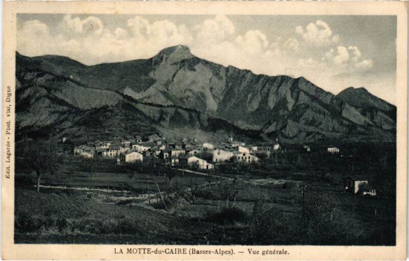 Carte postale ancienne La Motte-du-Caire Vue generale à La Motte-du-Caire