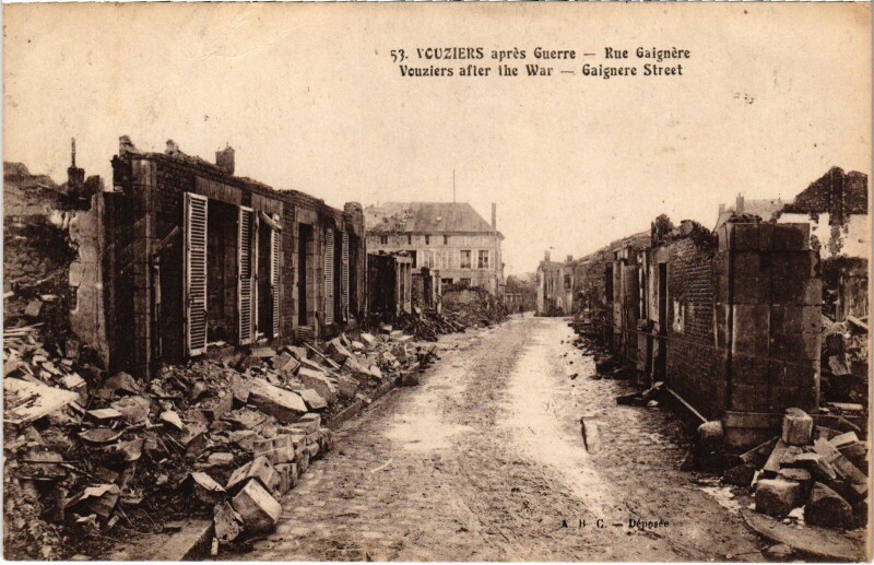 Carte postale ancienne Vouziers aprés Guerre - Rue Gaignére à Vouziers