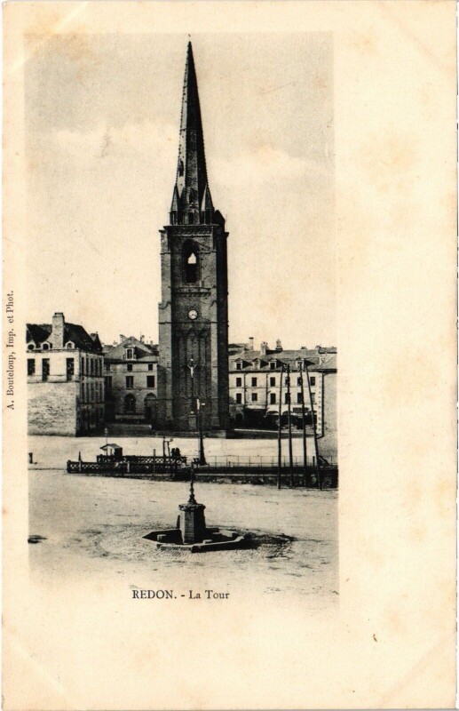 Carte postale ancienne Redon - La Tour à Redon