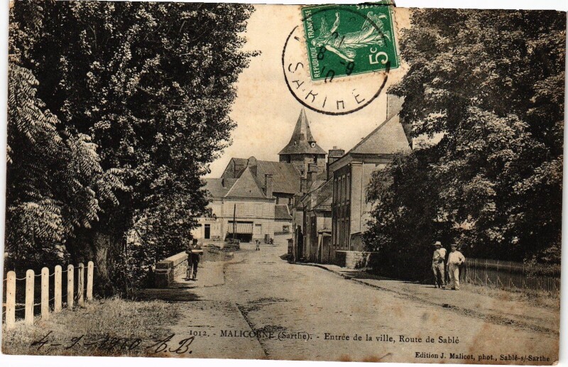 Carte postale ancienne Malicorne - Entrée de la ville