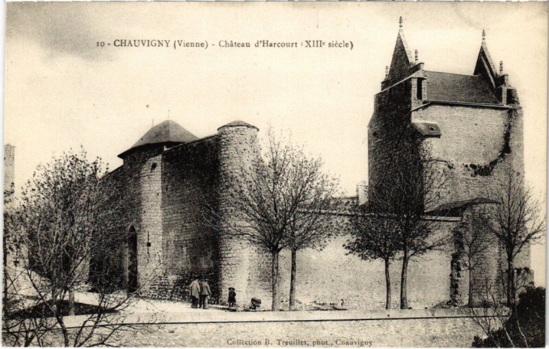 Carte postale ancienne Chauvigny - Chateau d'Harcourt à Chauvigny