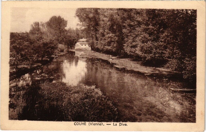 Carte postale ancienne Couhe - La Dive