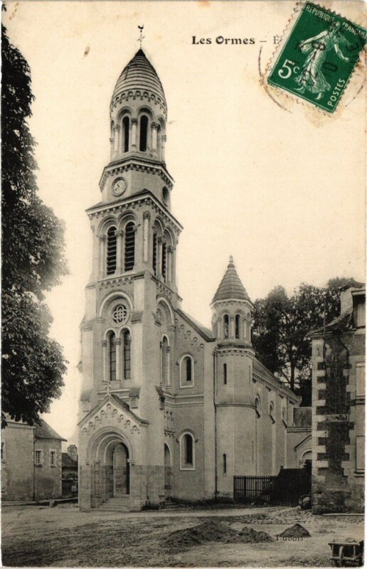 Carte postale ancienne Les Ormes aux Ormes