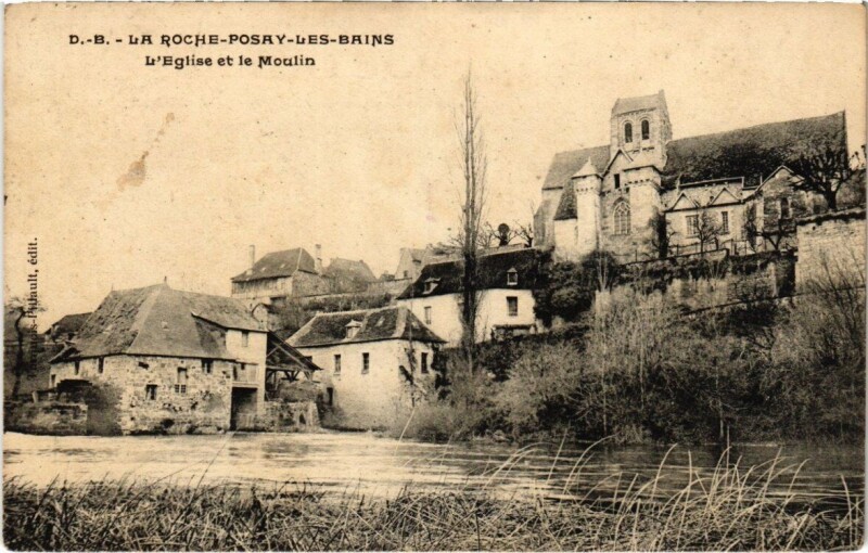Carte postale ancienne La Roche Posay-les-Bains - L'Eglise et le Moulin à La Roche-Posay