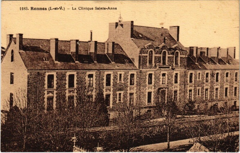 Carte postale ancienne Rennes - La Clinique Sainte-Anne à Rennes