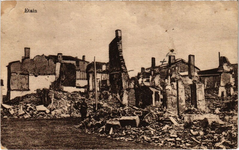 Carte postale ancienne Etain - Town Scene - Ruines à Étain