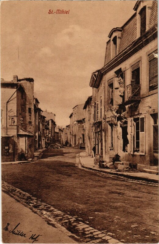 Carte postale ancienne Saint-Mihiel - Rue - Street Scene - Ruines à Saint-Mihiel