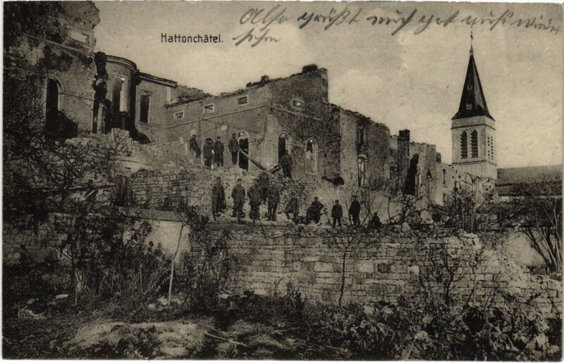Carte postale ancienne Vigneulles-les-Hattonchatel - Town Scene - Ruines à Vigneulles-lès-Hattonchâtel