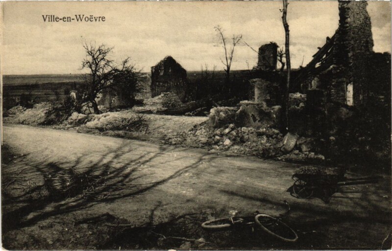 Carte postale ancienne Ville-en-Woevre - Town Scne - Ruines à Ville-en-Woëvre
