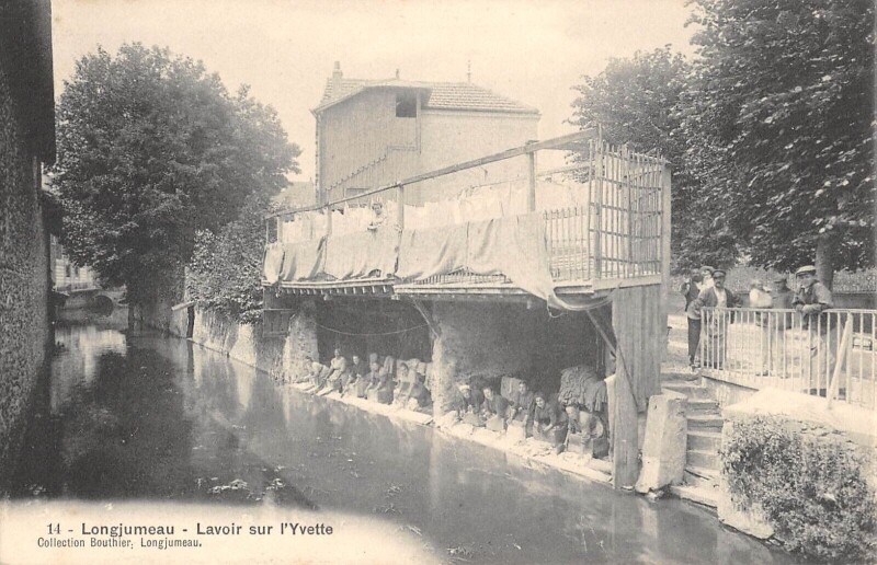 Carte postale ancienne Longjumeau Lavoir Sur L'Yvette à Longjumeau