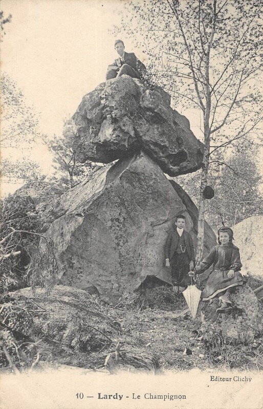 Carte postale ancienne Lardy Le Champignon à Lardy