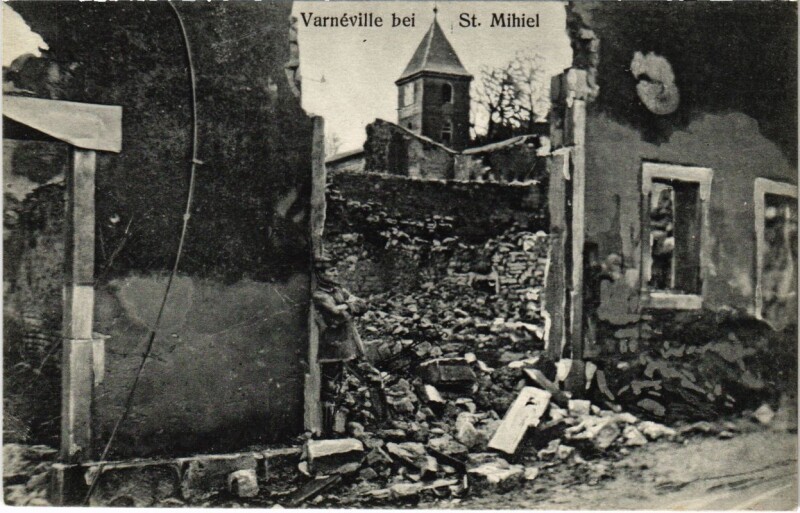 Carte postale ancienne Varneville - Varneville bei Saint-Mihiel - Town Scene - Ruines à Varnéville