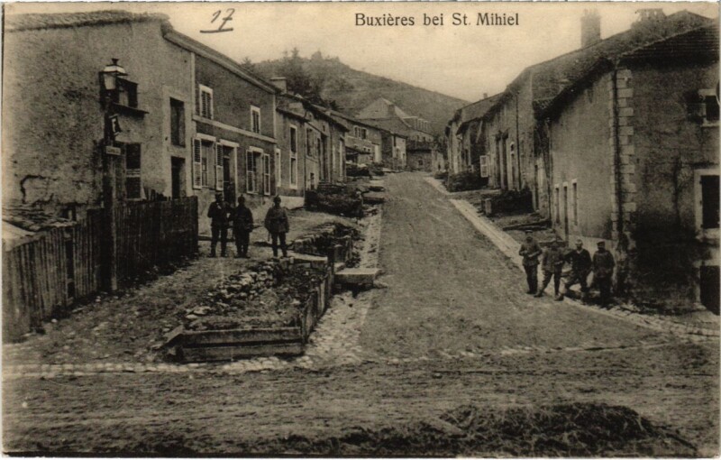 Carte postale ancienne Buxieres - Buxieres bei Saint Mihiel - Rue - Street Scene à Saint-Mihiel