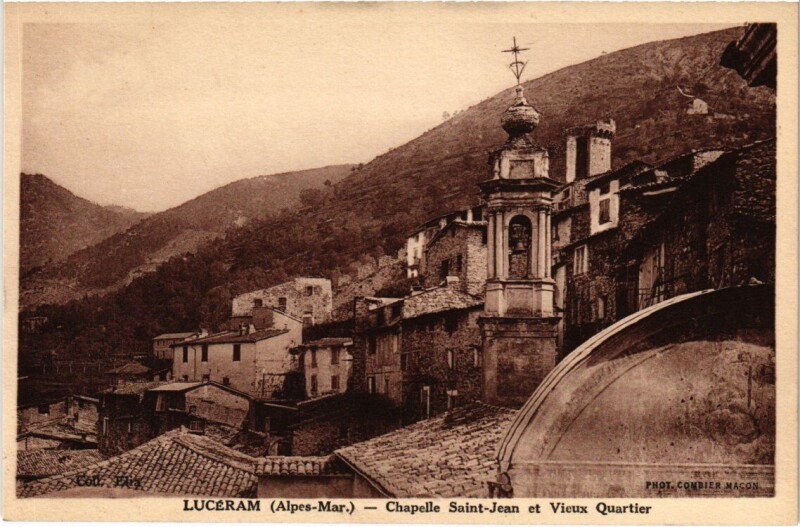 Carte postale ancienne Lucéram - Chapelle Saint-Jean et Vieux Quartier à Lucéram