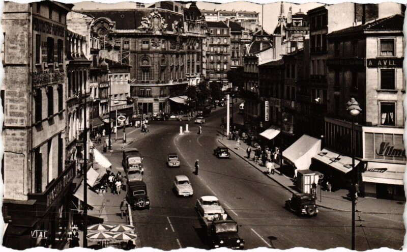 Carte postale ancienne Saint-Etienne - Place du Peuple - Avenue de la Libération à Saint-Étienne