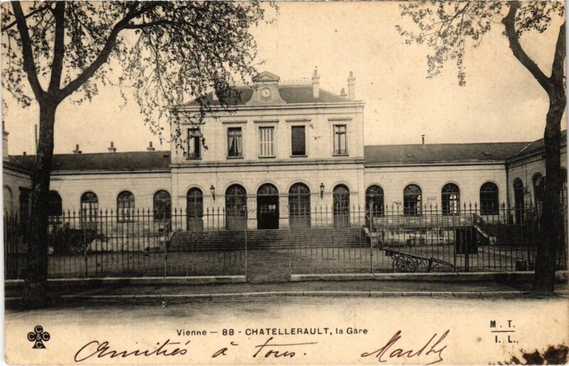 Carte postale ancienne Vienne - CHATELLERAULT, la Gare