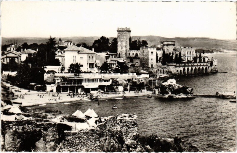 Carte postale ancienne La Napoule - Vue d'ensemble