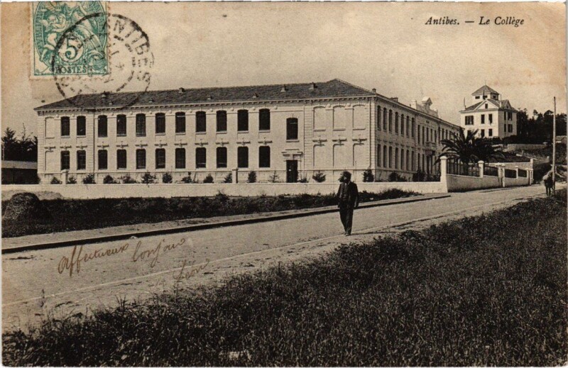 Carte postale ancienne Antibes - Collége à Antibes