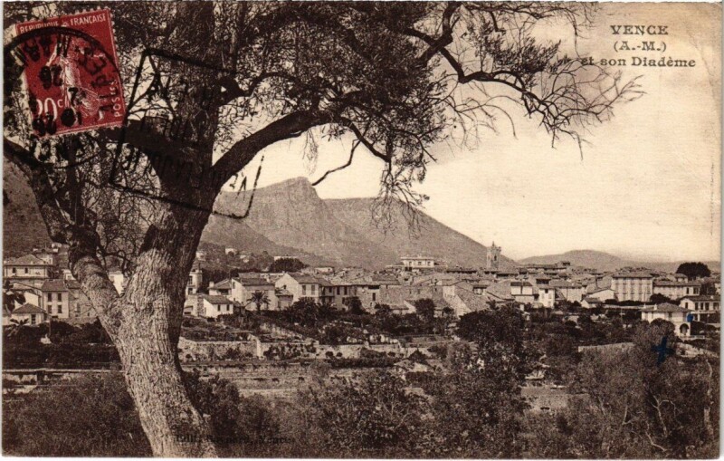 Carte postale ancienne Vence - Et son Diadéme à Vence