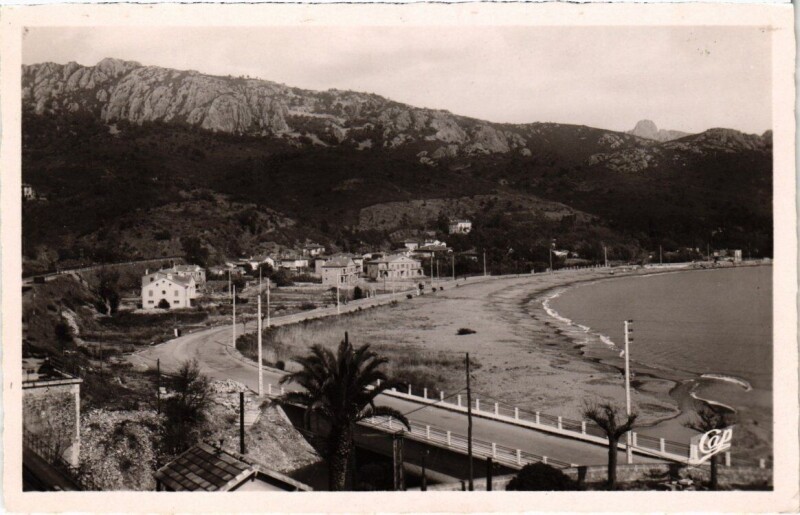 Carte postale ancienne Corniche D'or - Agay - Le Nouveau Pont et la Plage