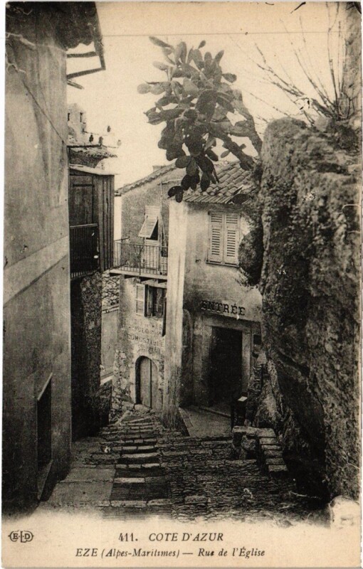Carte postale ancienne Eze - Rue de l'Eglise à Èze