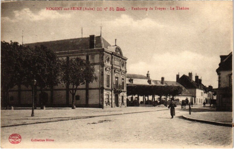 Carte postale ancienne Nogent-sur-Seine - Faubourg de Troyes - Le Théatre à Nogent-sur-Seine
