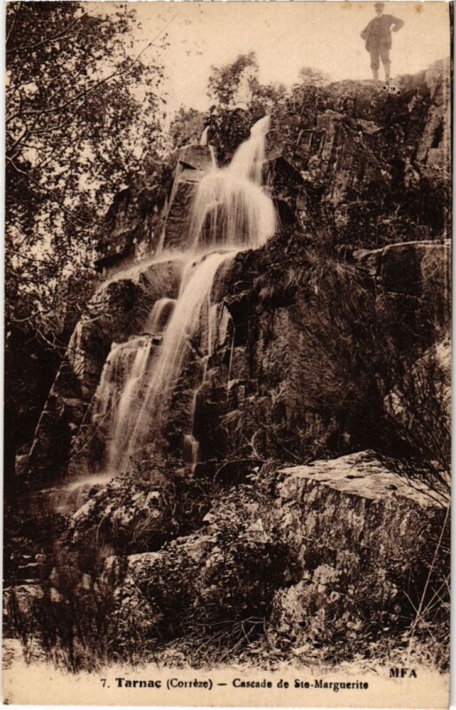 Carte postale ancienne Tarnac - Cascade de Sainte-Marguerite à Tarnac
