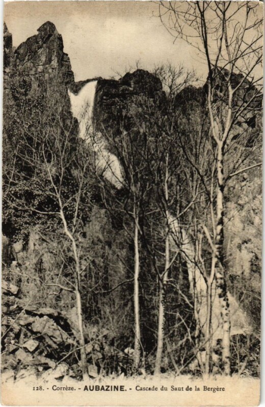 Carte postale ancienne Aubazine - Cascade du Saut de la Bergere