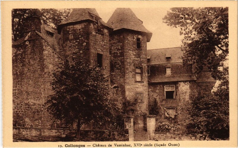 Carte postale ancienne Collonges - Chateau de Vassinhac - Facade Ouest