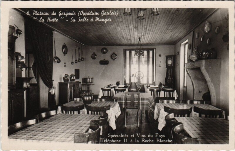 Carte postale ancienne Plateau de Gregouie - La Hutte Salla a manger