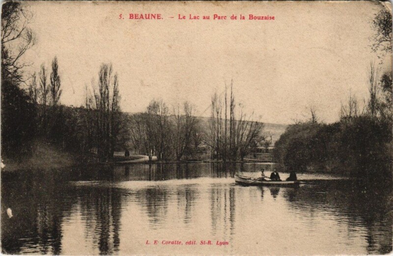 Carte postale ancienne Beaune - Le Lac au Parc de la Bouzaise à Beaune
