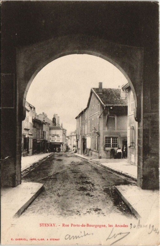 Carte postale ancienne Stenay - Rue Porte de bourgogne à Stenay