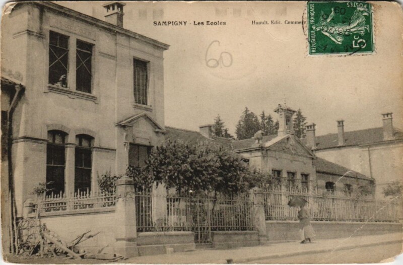 Carte postale ancienne Sampigny - Les Ecoles à Sampigny